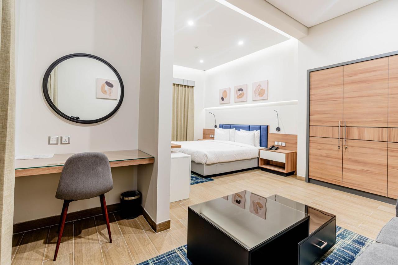 Resivation Hotel Dubai Exterior photo